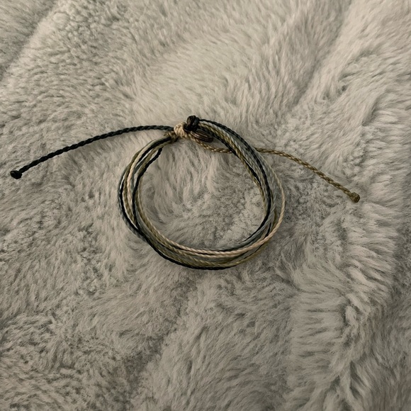 Pura Vida 3 String Bracelet - Picture 2 of 2